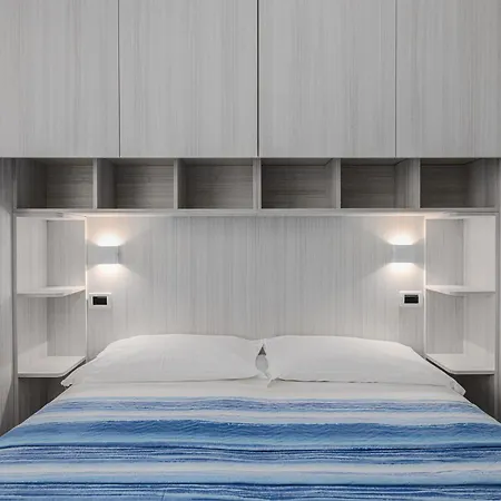 Hotel Flora 3*