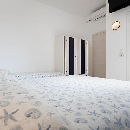 Flora Hotel Cesenatico