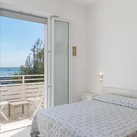 Hotel Flora 3* Cesenatico