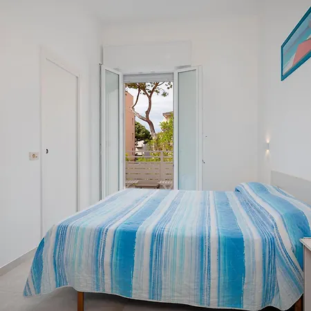 Hotel Flora 3*