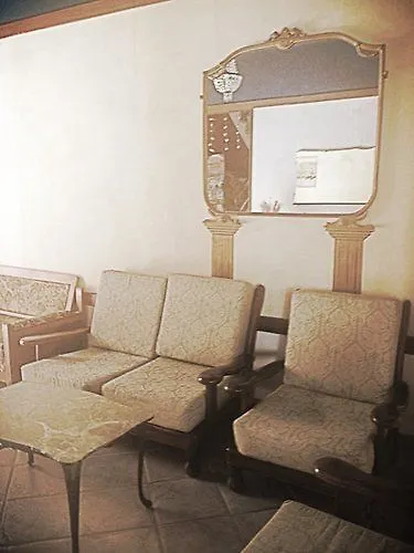 Flora فندق تْشيزيناتيكو