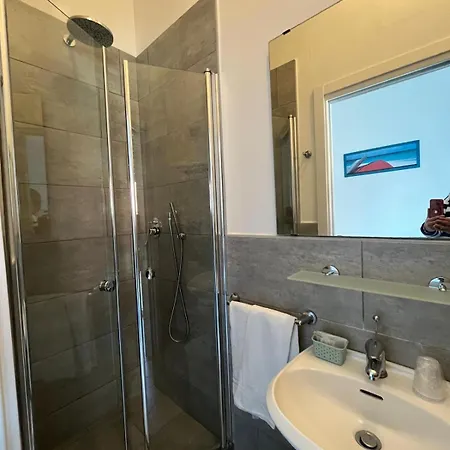 Отель Hotel Flora Чезенатико