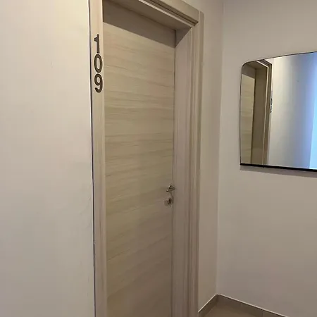 Hotel Flora 3*