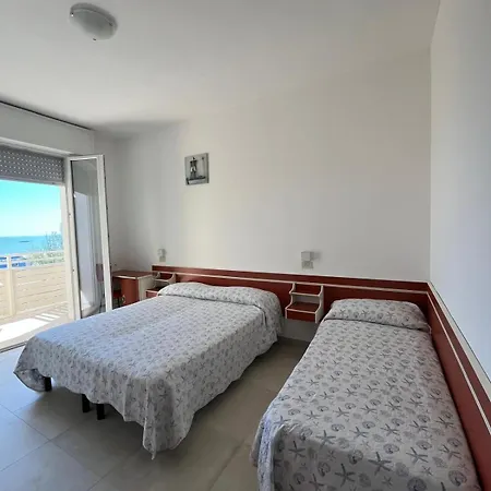 Hotel Flora Hotel 3*