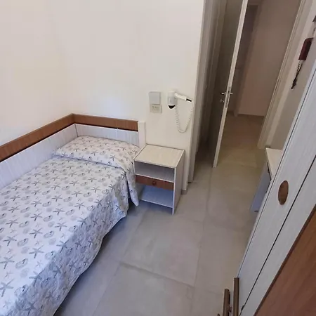 Hotel Flora 3*