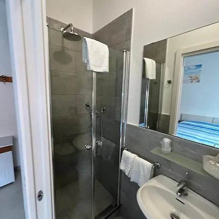 Hotel Flora Отель Чезенатико