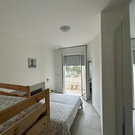 Hotel Flora 3* Чезенатико