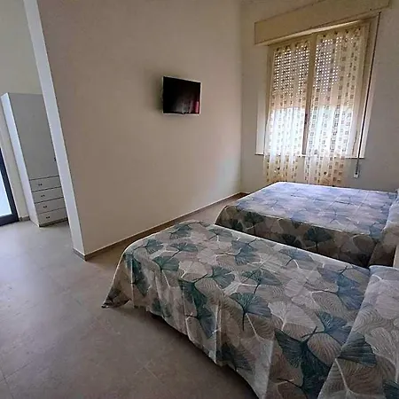 Hotel Flora 3*