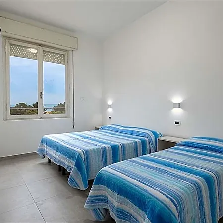 Hotel Flora 3*
