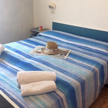 Hotel Flora 3*