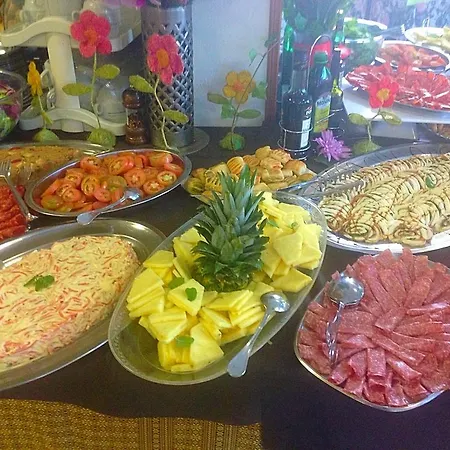 酒店 Flora