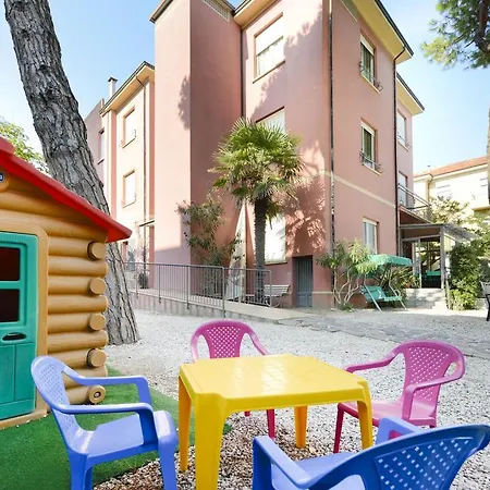 Hotel Hotel Flora 3*