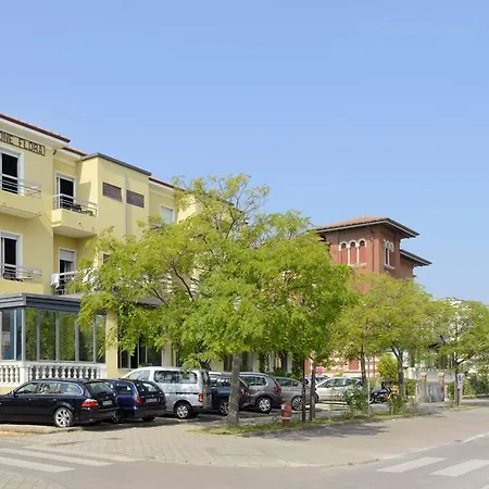 Hotel Flora Hotel 3*