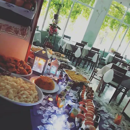Hotel Flora 3*