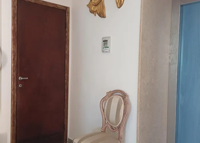 Flora فندق تْشيزيناتيكو