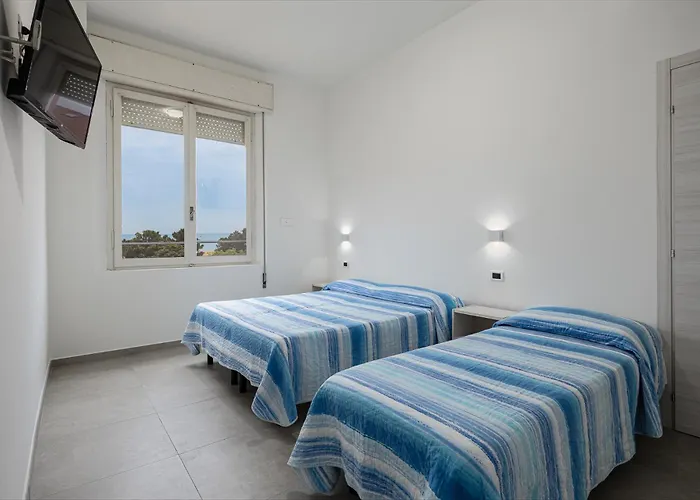 Flora 3* 切塞纳蒂科