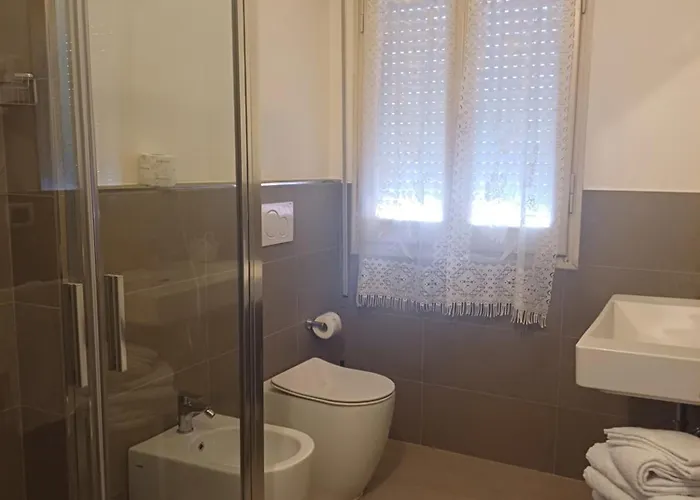 Flora Hotel 3*