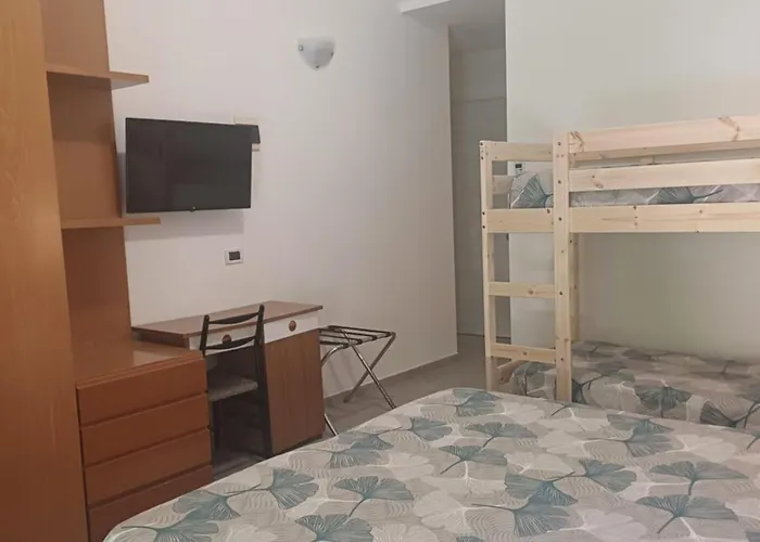 Flora 切塞纳蒂科