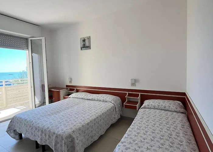 Flora Otel 3*