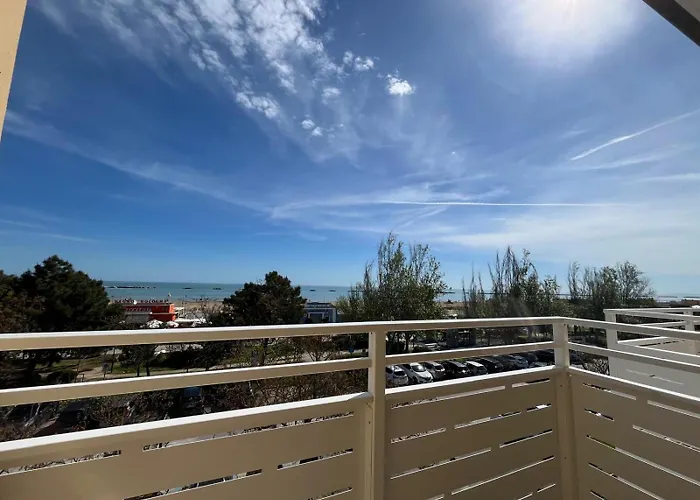 Otel Flora 3*