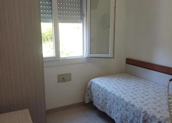 Flora Hotel 3*