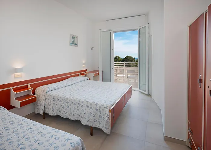 Flora Otel 3*