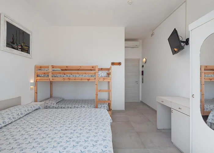 酒店 Flora 切塞纳蒂科