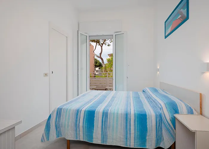 Hotel Flora 3*