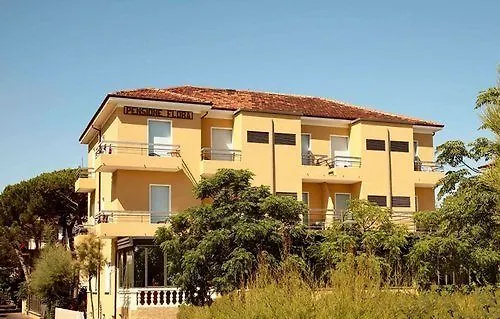 酒店 Flora 切塞纳蒂科